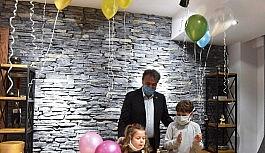 91 saat sonra enkazdan kurtarılan Ayda bebeğe 4. yaş günü sürprizi