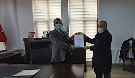 Adilcevaz'da "Okulum Temiz" projesi kapsamında 28 okula belge verildi