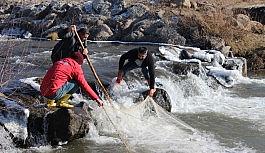 Ağrı'da balıkçılar ilk mesailerine başladı
