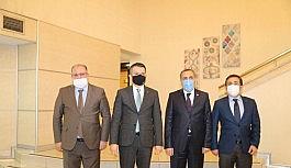 AK Parti milletvekilleri Arvas ve Gülaçar, Tarım ve Orman Bakanı Pakdemirli'ye Van'ın taleplerini iletti