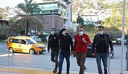 Alanya'da uyuşturucu operasyonu: 2 gözaltı