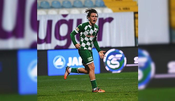 Ali Akman gol krallığını kovalıyor