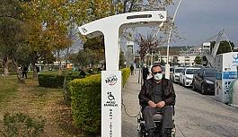 Aliağa'da akülü sandalye şarj istasyonları hizmette