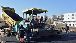 Aliağa'da asfalt çalışmaları devam ediyor