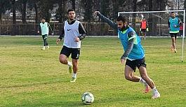 Aliağaspor, antrenmanlara ara vermiyor