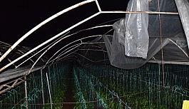 Antalya'da hortum seraları vurdu