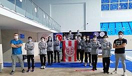 Antalyaspor yüzücüleri rekora doymuyor
