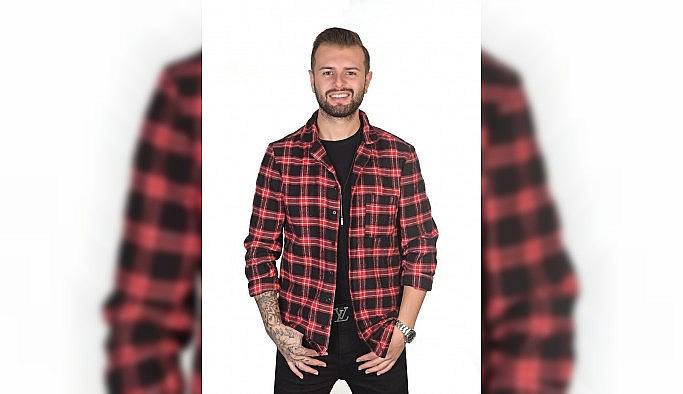 Ariana Grande'nin dikkatini çeken kuaförün telefonları susmuyor