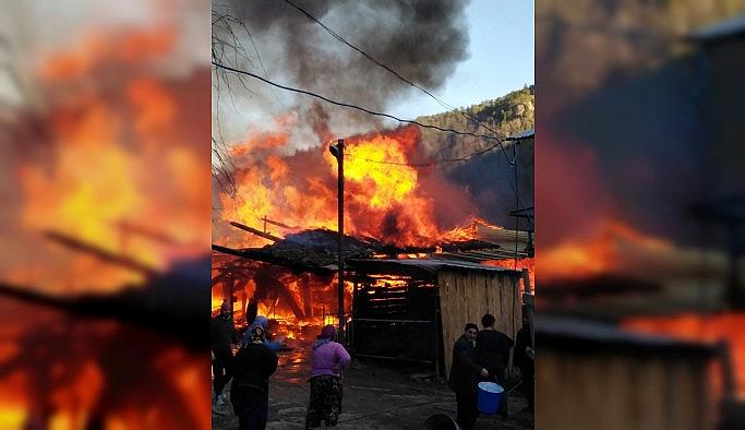 Artvin'de kereste atölyesinde çıkan yangında korku dolu anlar yaşandı