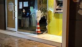 Avcılar'da gece yarısı banka soyma girişimi