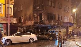 Bahçelievler'de dükkana giren otomobil alev topuna döndü