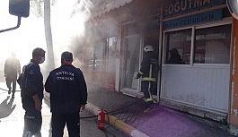 Beyaz eşya tamiri dükkanında yangın