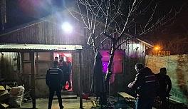 Bursa'da bağ evini eğlence mekanına çevirdiler, baskından kaçamadılar