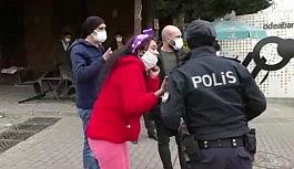 Bursa'da maskesiz kadın önce polise saldırdı, ardından çığlık atarak kaçmaya başladı