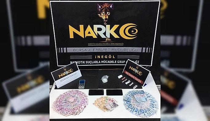 Bursa'dan İnegöl'e uyuşturucu getirirken yakalandılar