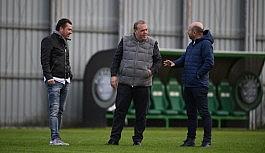 Bursaspor Başkanı Erkan Kamat, futbolculara prim müjdesi verdi