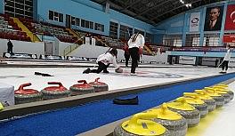 Curling 2. Lig müsabakaları Erzurum'da devam ediyor