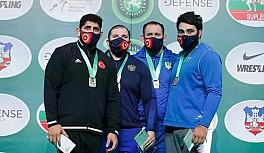 Dünya Kupası'nda millilerden grekoromen stilde 4 madalya