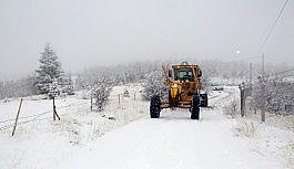Elazığ'da kar nedeniyle 13 köy yolu ulaşıma kapalı