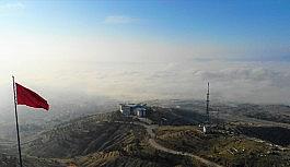 Elazığ'da sis etkili oldu, kent bulutlar altında kaldı