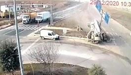Elazığ'daki feci kaza anı kamerada