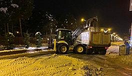 Erciş Belediyesi kar temizleme çalışmalarını sürdürüyor