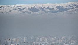 Erzurum'da hava kirliliği siyah bulutlar oluşturdu