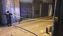 Fatih'te bıçaklı kavga: Dehşet anları kamerada