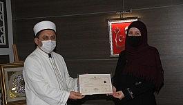 Fethiye'de Müslüman olan İngiliz "Elif" adını aldı