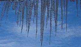 Göle'de hava sıcaklığı eksi 21 derece oldu