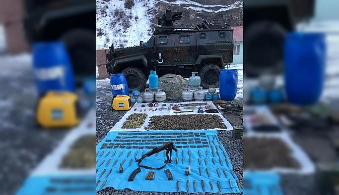 Hakkari'de cephanelik ele geçirildi