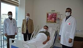 Hastanın ağız içinden alınan doku, idrar yoluna nakledildi