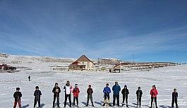 Hesarek beyaza büründü, kayaklı koşu sporcuları eğitime başladı
