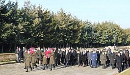 İsmet İnönü vefatının 47'nci yılında kabri başında anıldı