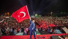 İzmir Büyükşehir Belediyesinden 100. Yıl Marşı için yarışma