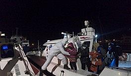 İzmir'de 56 göçmen kurtarıldı