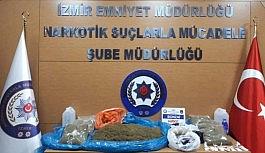 İzmir'de uyuşturucu operasyonu: 15 kilo bonzai ele geçirildi