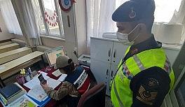 Jandarmadan öğrencilere EBA üzerinden eğitim