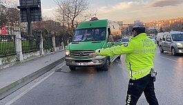 Kağıthane'de minibüslere denetim