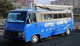 Kamyonunu sattı, karavan minibüs alıp köfteciye çevirdi