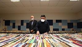 Kepez'in Cemil Meriç Kitaplığı'na kitap yağıyor