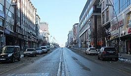 Kısıtlamanın son gününde Erzurum caddeleri boş kaldı
