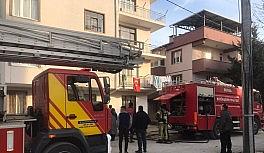 Korkutan yangın, bir kişi dumandan zehirlendi