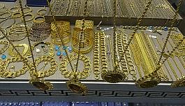 Kuyumcular hem altın fiyatlarındaki yükseliş hem de pandemi nedeniyle düğünlerin ertelenmesi nedeniyle 2020 yılını kötü geçirdi