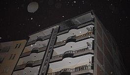 Malatya'da bir şahıs kendi evini yakıp kaçtı