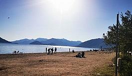 Marmarisliler güneşli havanın tadını çıkardı