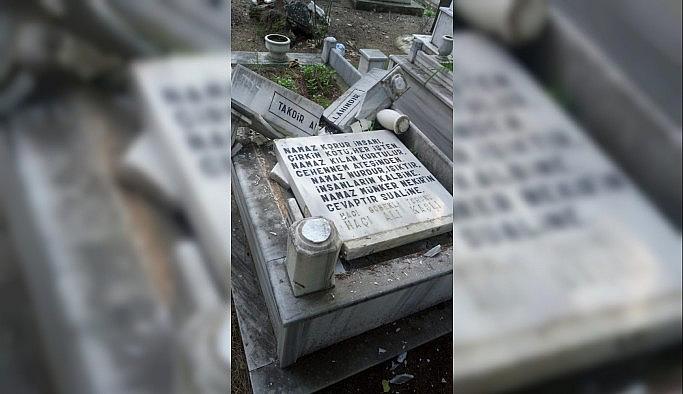 Mezarlıklara zarar verdi, Türk bayraklarını söktü, "Moralim bozuktu" dedi