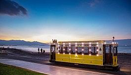 Nostaljik tramvay Çiğdem yeni yıl için süslendi