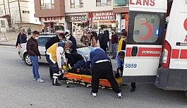 Otomobil ile motosiklet çarpıştı: 1 yaralı