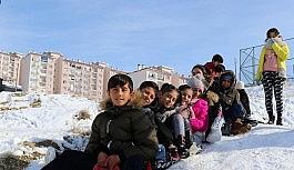 (Özel haber) Çocukların 3 saatlik kızak keyfi